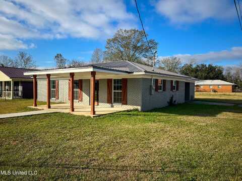 45 Sinclair Street, Lucedale, MS 39452