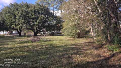 1609 Hastings Road, Gautier, MS 39553