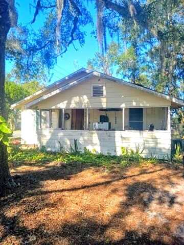 1303 STOWE AVENUE, MOUNT DORA, FL 32757