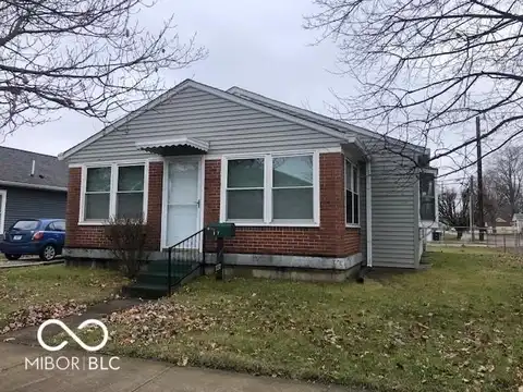 157 S 9th Avenue, Beech Grove, IN 46107