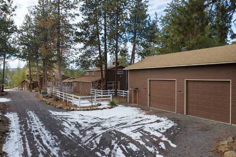 18614 River Woods Drive, Bend, OR 97702