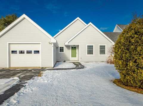 16 Schooner Drive, Rockland, ME 04841