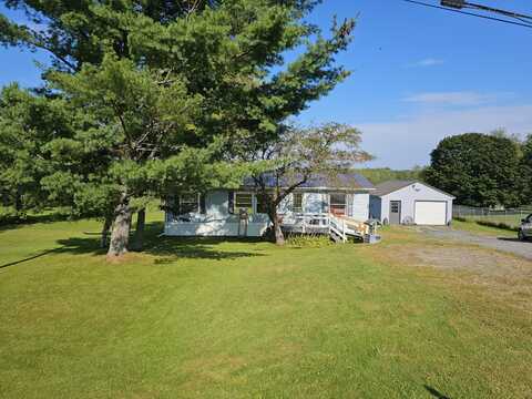 271 Estes Avenue, Palmyra, ME 04965