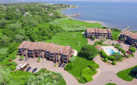59-31 Watchogue Avenue, East Moriches, NY 11940