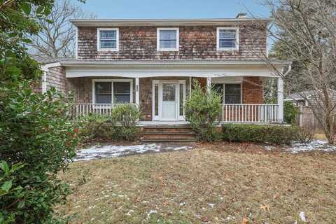 15 Yorktown Road, East Setauket, NY 11733