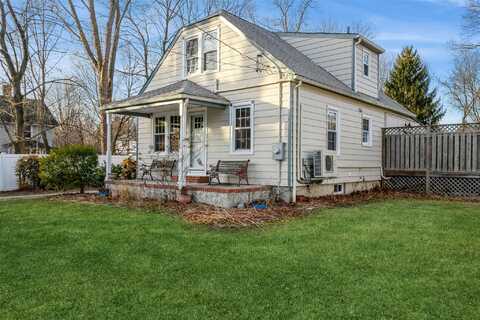 203 W Pulaski Road, Huntington Station, NY 11746