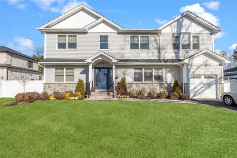 15 Frankie Lane, Old Bethpage, NY 11804