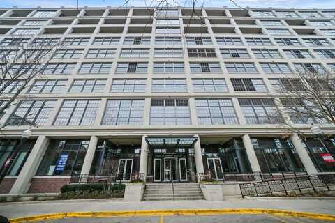 900 N Kingsbury Street, Chicago, IL 60610