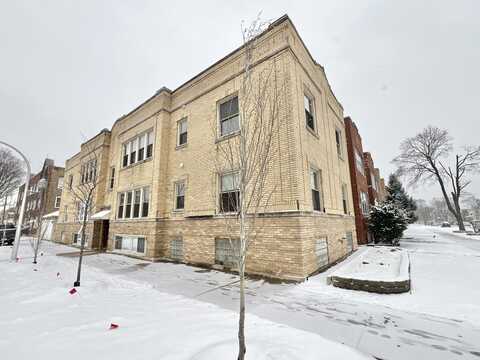 5925 W Barry Avenue, Chicago, IL 60634