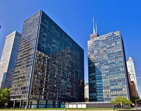 900 N Lake Shore Drive, Chicago, IL 60611