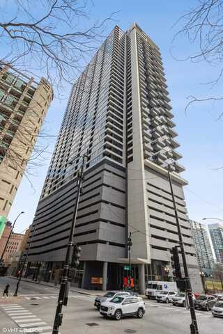 235 W VAN BUREN Street, Chicago, IL 60607