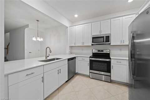 2878 Blossom, NAPLES, FL 34120