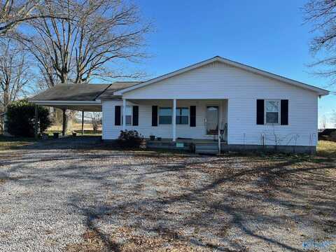 586 County Road 152, Section, AL 35771