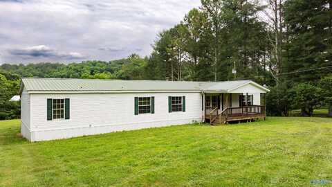 92 County Road 566, Fort Payne, AL 35968