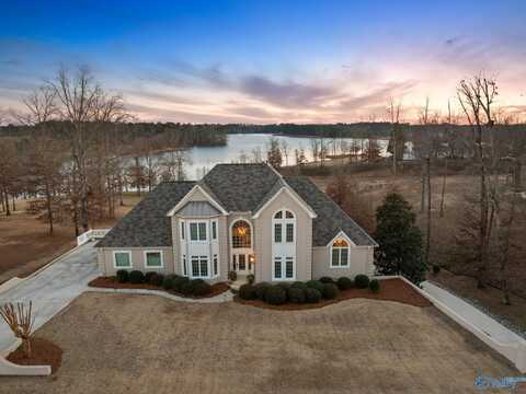 1806 Loch Avenue, Cullman, AL 35055