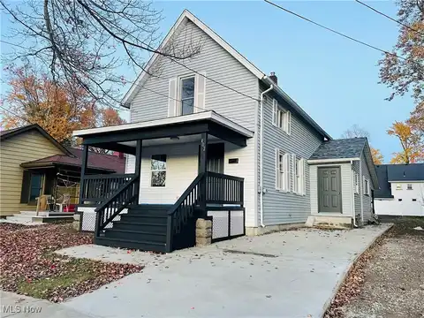 402 Sandusky Street, Conneaut, OH 44030