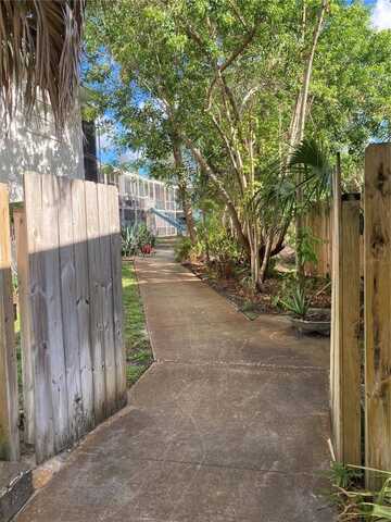 4902 31ST Avenue South, Gulfport, FL 33707