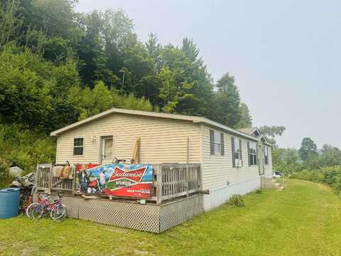 670 Simino Lane, Irasburg, VT 05845