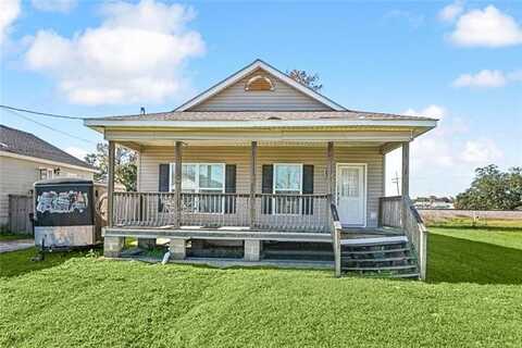 1404 ALEXANDER Avenue, Arabi, LA 70032