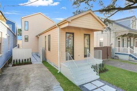 1023 OPELOUSAS Avenue, New Orleans, LA 70114