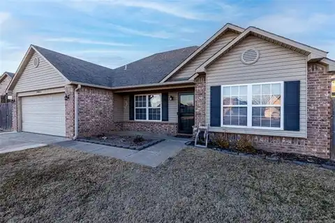 1801 Tulip Court, Claremore, OK 74019