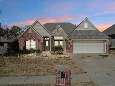 313 E 113th Street, Jenks, OK 74037