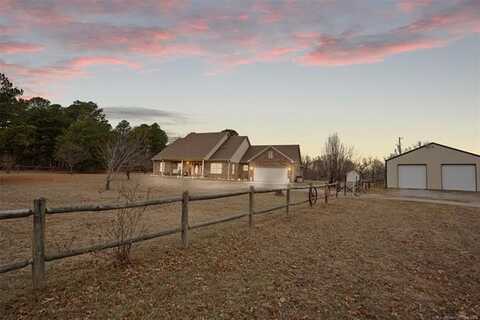 9020 S 446 Road, Locust Grove, OK 74352