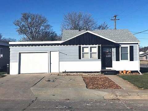 603 Cherry Ave, Broken Bow, NE 68822