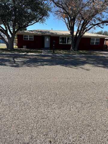 909 S Ike Ave, Monahans, TX 79756