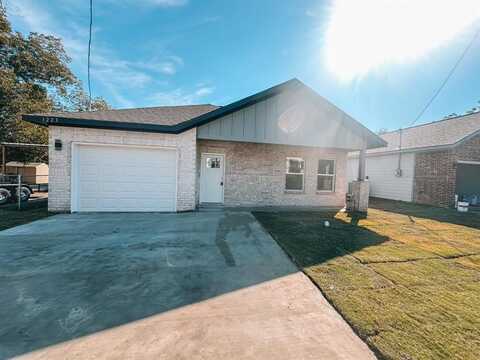 1223 Wesley Street, Greenville, TX 75401