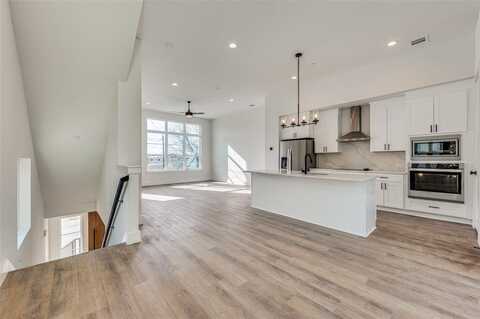13325 Bee Street, Farmers Branch, TX 75234