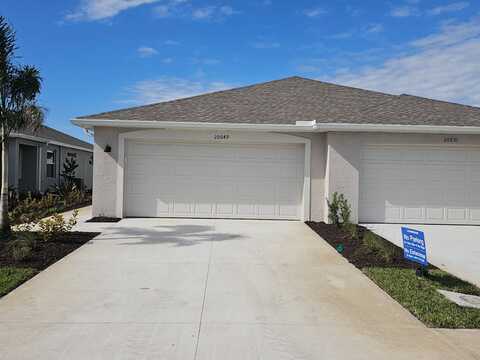 20649 Hazelnut Ct., Lehigh Acres, FL 33936