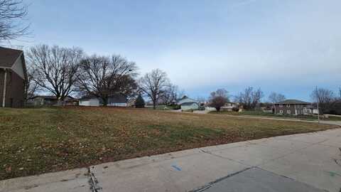 2300 Whitlow Avenue, Auburn, NE 68305