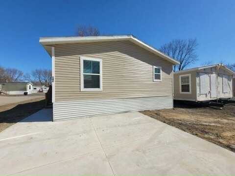 142 terri, Mankato, MN 56001