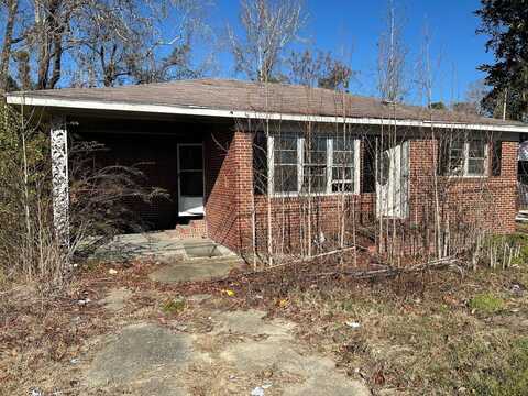 404 Adams St, Lake City, SC 29560