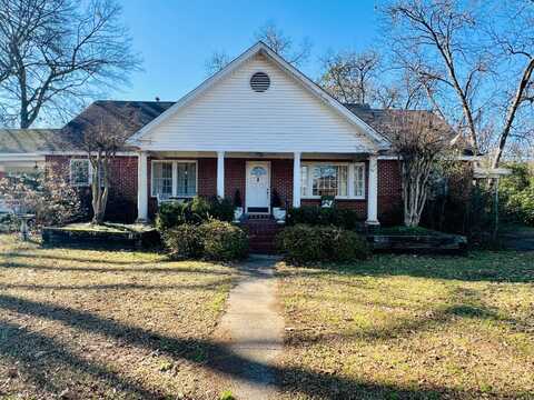 204 Church St, Winona, MS 38967