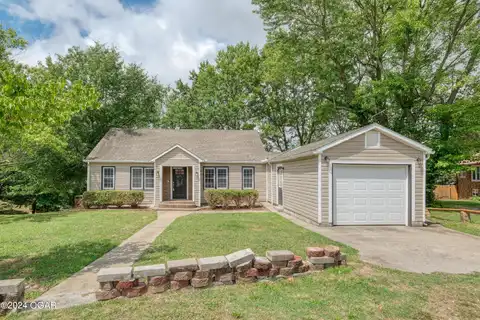 508 Oak Ridge Drive, Neosho, MO 64850