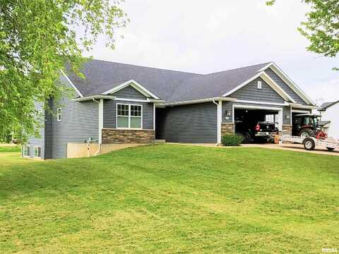 111 SCOTT PARK Road, Eldridge, IA 52748