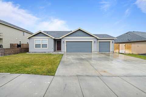 5610 Pierre Drive, Pasco, WA 99301