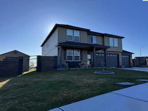 4811 Avion Dr, Pasco, WA 99301