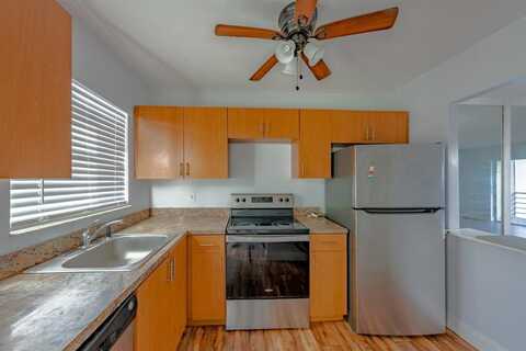 7891 Sunrise Lakes Dr, Sunrise, FL 33322