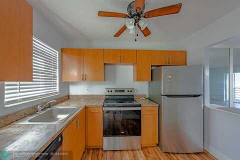 7891 Sunrise Lakes Dr, Sunrise, FL 33322