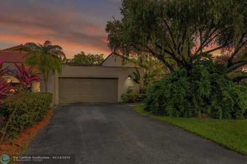 390 Patio Village Ter, Weston, FL 33326