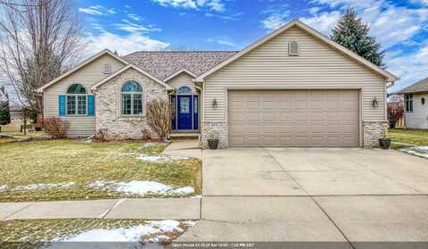 124 HIDDEN RIDGES Circle, COMBINED LOCKS, WI 54113