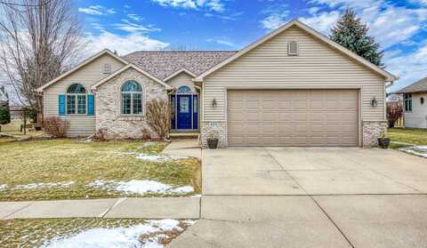 124 HIDDEN RIDGES Circle, COMBINED LOCKS, WI 54113