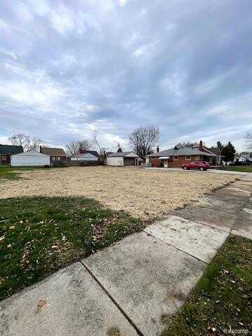 Vacant SEMRAU Avenue, Eastpointe, MI 48021