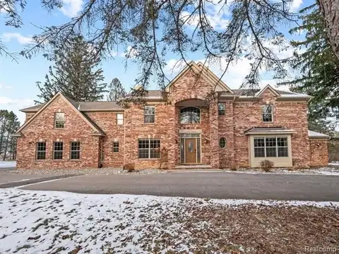 1592 LONE PINE Road, Bloomfield Hills, MI 48302