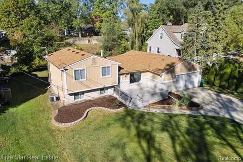 3439 BOYER Street, Walled Lake, MI 48390