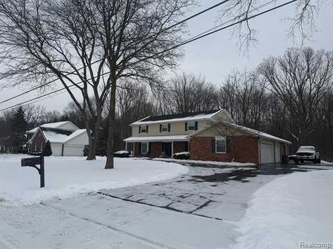 9693 BURNING TREE Drive, Grand Blanc, MI 48439