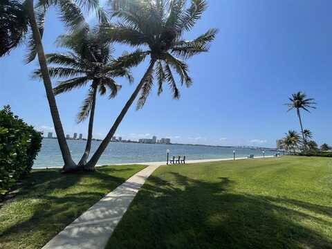 401 Lake Shore Drive, Lake Park, FL 33403